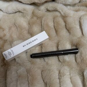 Burberry Sheer Concealer in Light Beige